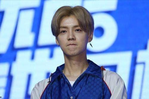 鹿晗吃瓜笑的视频,瓜王本王