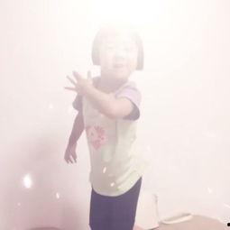 在家拍吃瓜少女视频,趣味生活瞬间捕捉