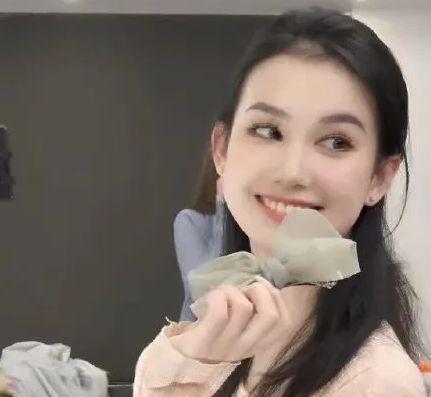 网红向婧吃瓜视频