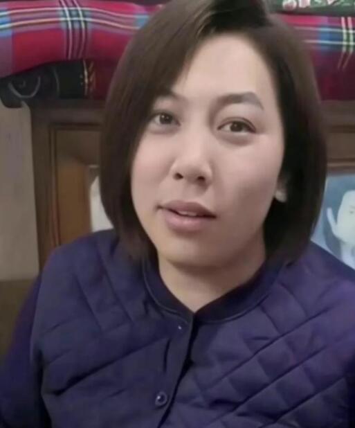 东北雨姐吃瓜视频是真的吗,真相揭秘，是真是假？