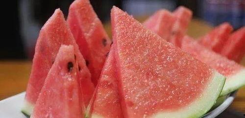 最近吃瓜中毒视频真实,一场真实视频引发的全民热议