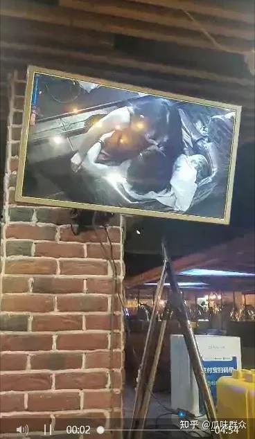 武昌情侣视频吃瓜,甜蜜瞬间引发网友热议