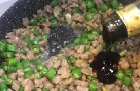 乳瓜可以蘸蚝油吃吗视频,美味新吃法，解锁家常菜新境界