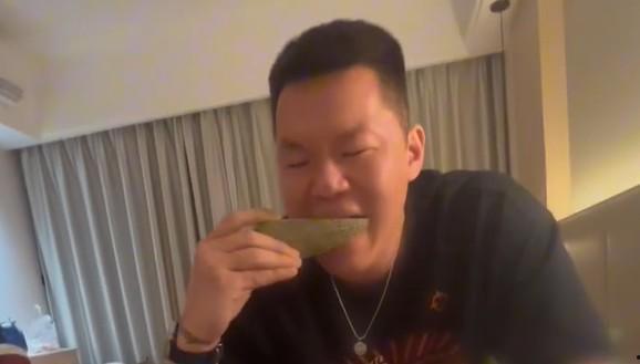 本人吃瓜视频