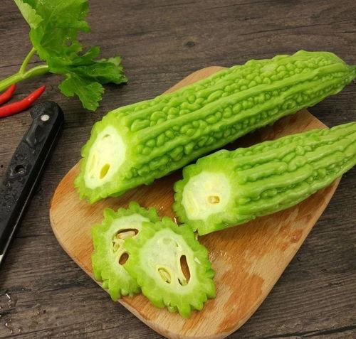 吃瓜怎么挑瓜视频,教你如何挑选美味多汁的吃瓜技巧